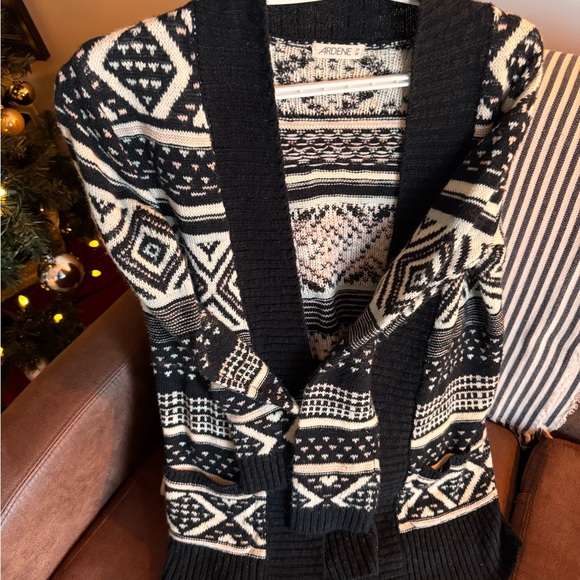 Cardigan 💗 - Picture 3 of 5